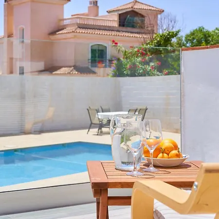Relax, Family, Telecommuting & Private Pool Tatil Evi *